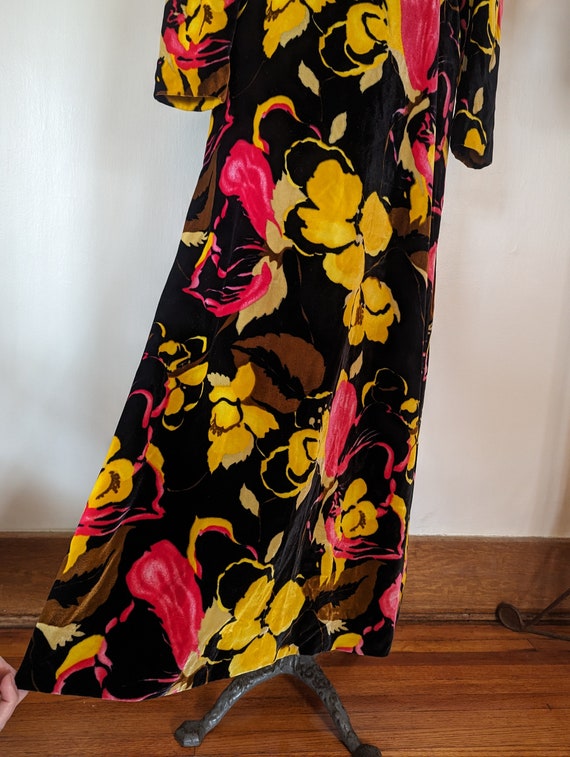 70s Vintage Velvet Floral Dress - image 4