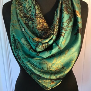 Luxurious silky smooth soft silk, with a gorgeous sheen. Emerald green garden bird theme. Mother's Day 'personalised' gift box available. scarf only