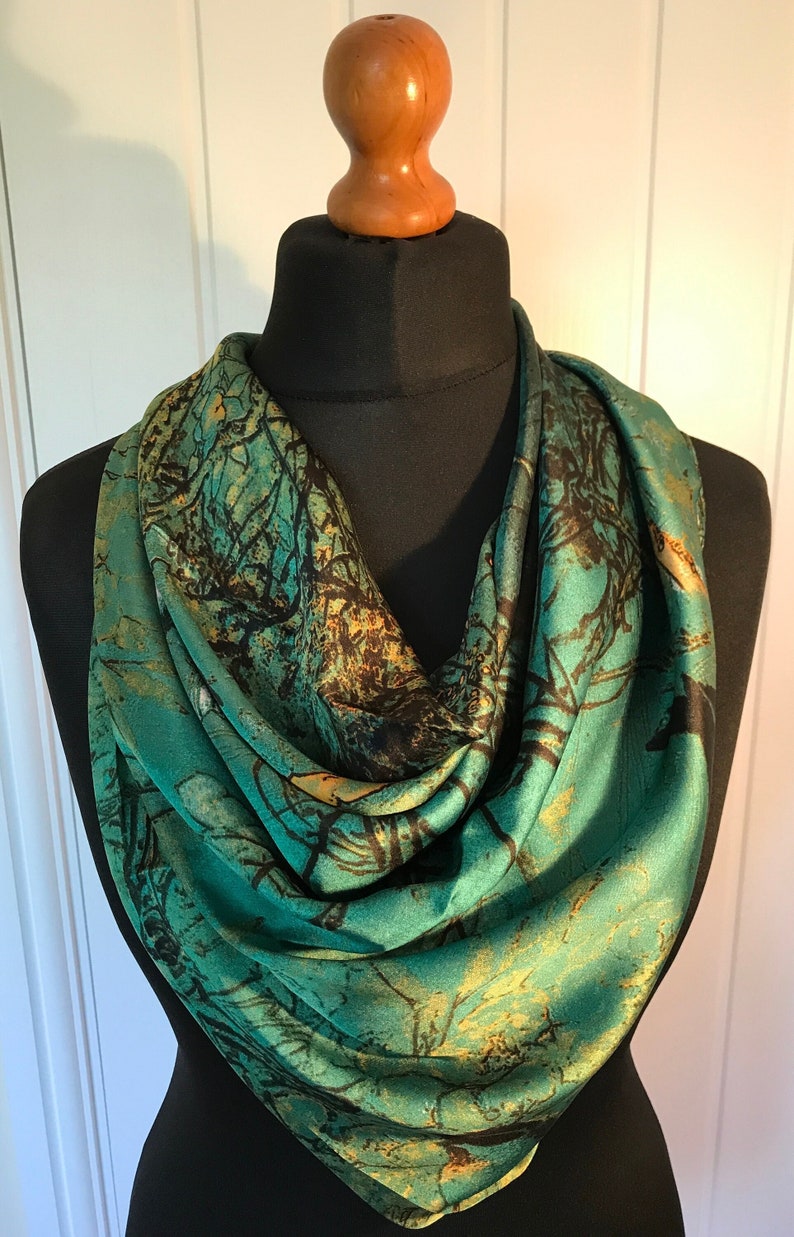 Luxurious silky smooth soft silk, with a gorgeous sheen. Emerald green garden bird theme. Mother's Day 'personalised' gift box available. scarf only