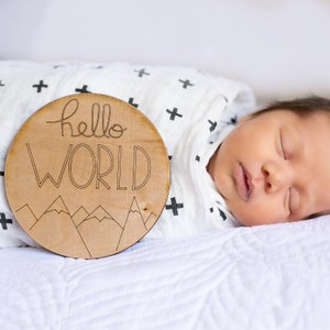 Newborn Sign | Wood Baby Sign | Round Sign | Newborn Announcement Sign | Circle Baby  Sign | Baby Announcement | Newborn Circle Sign