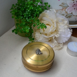 Vintage Margaret rose  brass trinket box jewellery box antique brass box jewellery holder brass box antique decor baroque trinket box