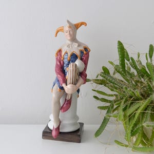 Leonardo Collection jester figurine court entertainer | Traditional porcelain medieval collectible