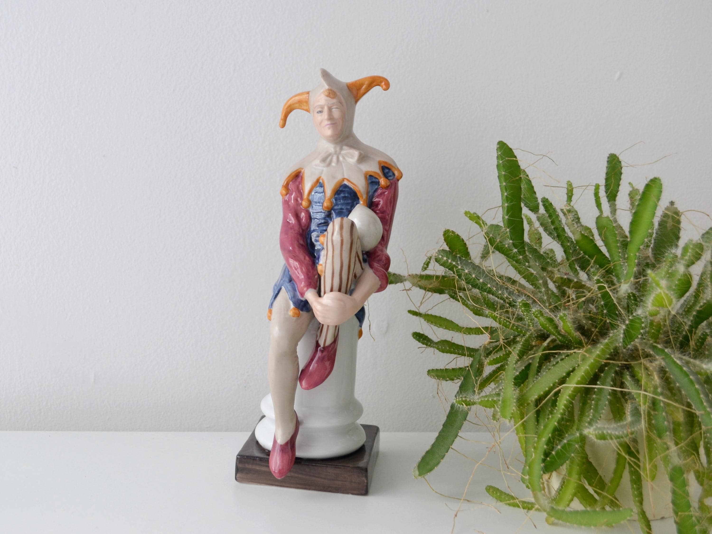 Leonardo Collection Jester Figurine Court Entertainer