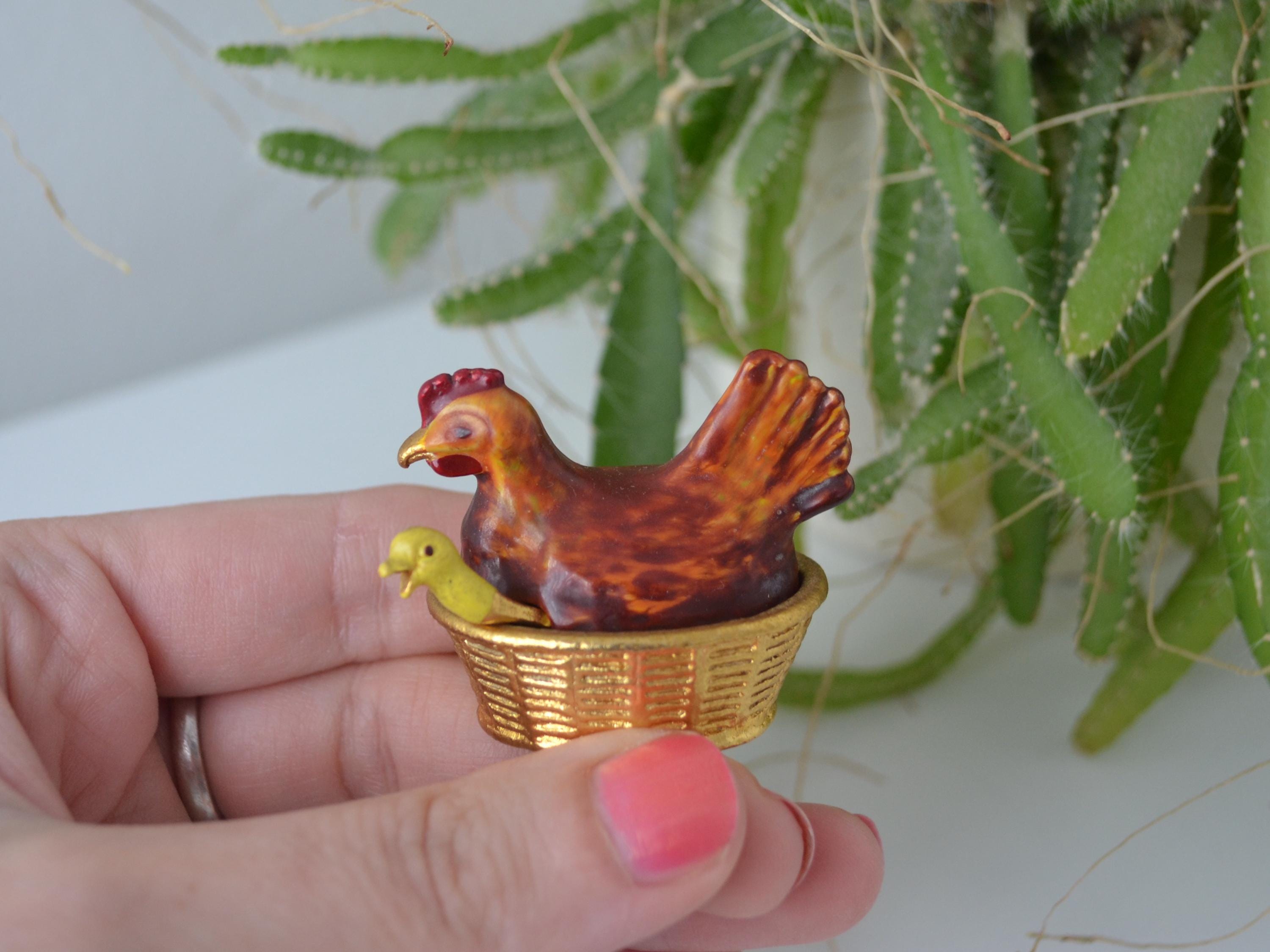 ひよこの金色のバスケット付きヴィンテージ陶器製鶏用塩入れ - Etsy 日本