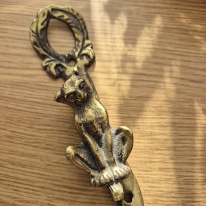 Vintage brass cat door knocker old brass cat door knocker