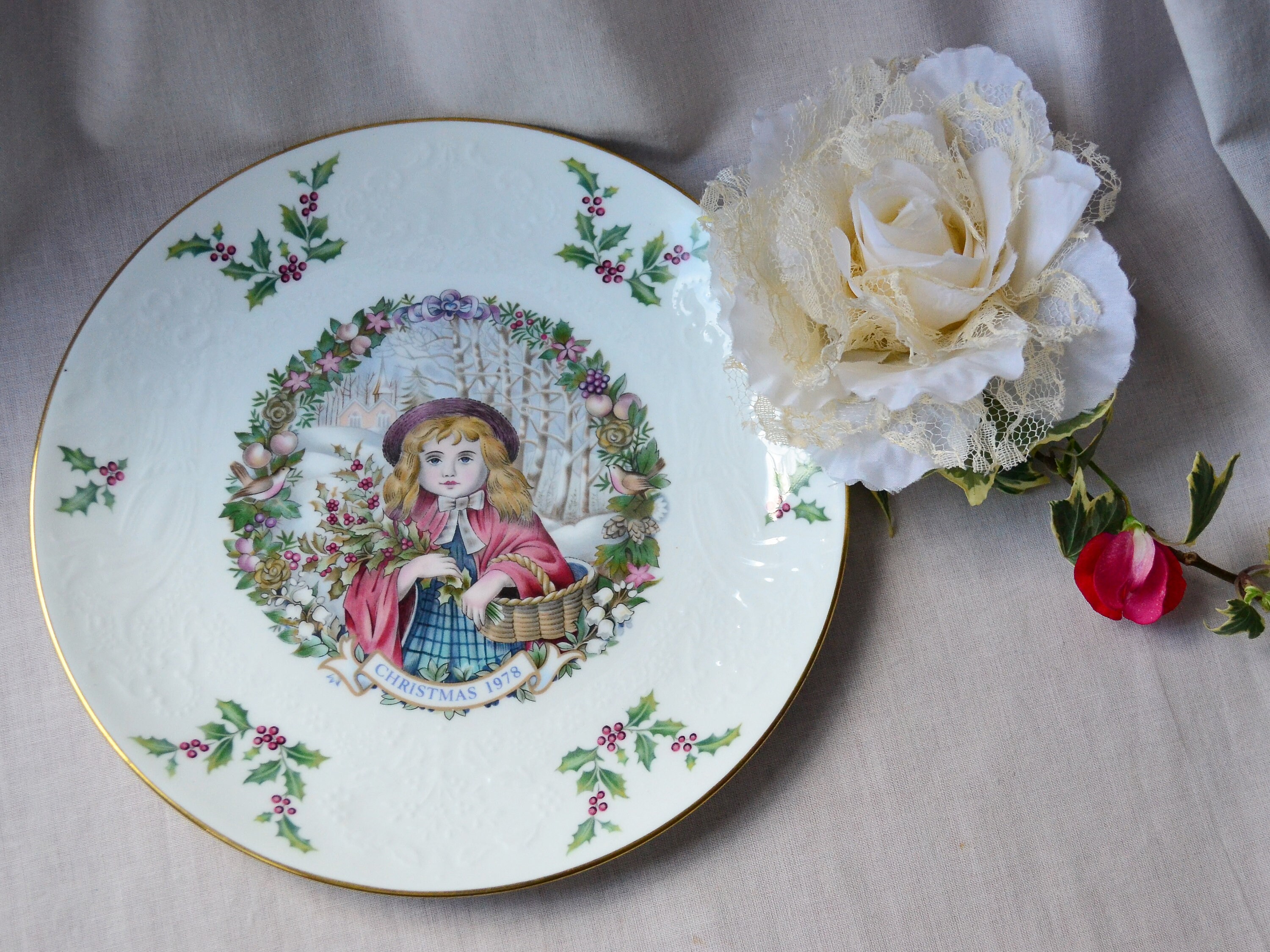 ロイヤルドルトン　クリスマスプレート　1978製造　径21.2cm ロイヤルドルトンDOULTON クリスマスプレート 1978製造 径21.2cm Royal