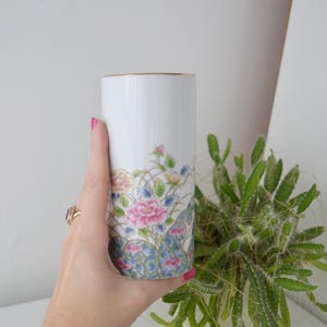 Vintage Laudel Japanese Vase, Floral Porcelain Vase 6 1/4 inches with Gold Trim, Collectible Decorative Vase, Flower Vase, Collector Vase