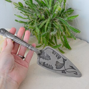 Vintage 1970s silverplated cake server Mayell EP on zinc tableware gift for baker cake gift cake knife vintage table decor wedding tableware