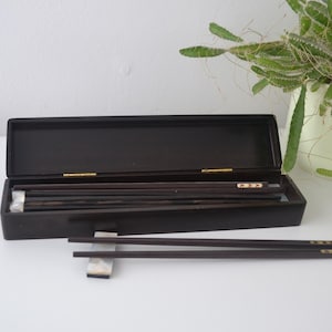 Vintage Chinese chopstick set lacquered box abalone inlay | Traditional dining 15 piece set