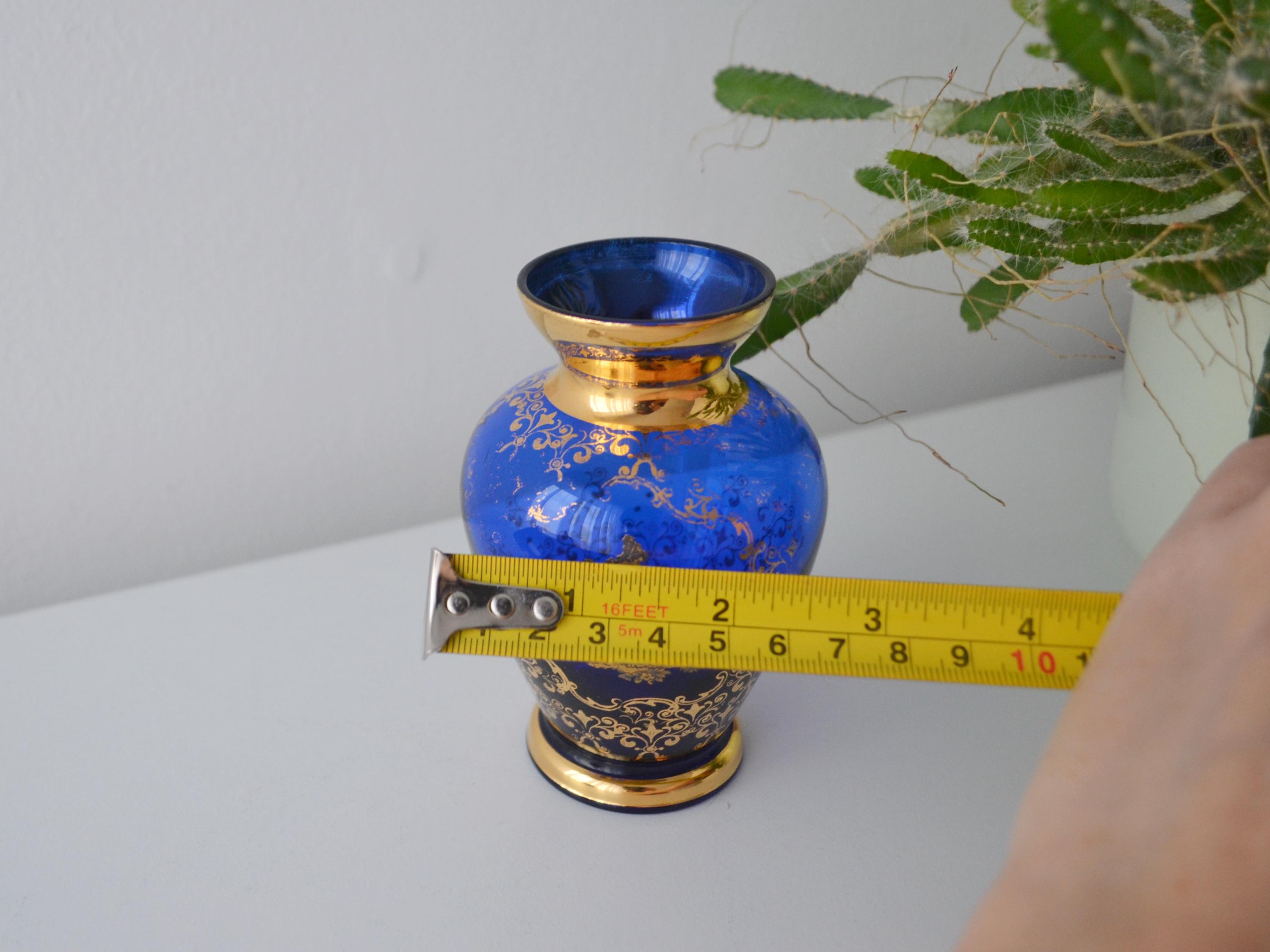 ヴィンテージチェコボヘミアン手吹きコバルトガラス花瓶｜金彩で宮廷風