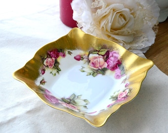Plato pequeño vintage Royal Chelsea de porcelana inglesa con diseño floral de rosas doradas