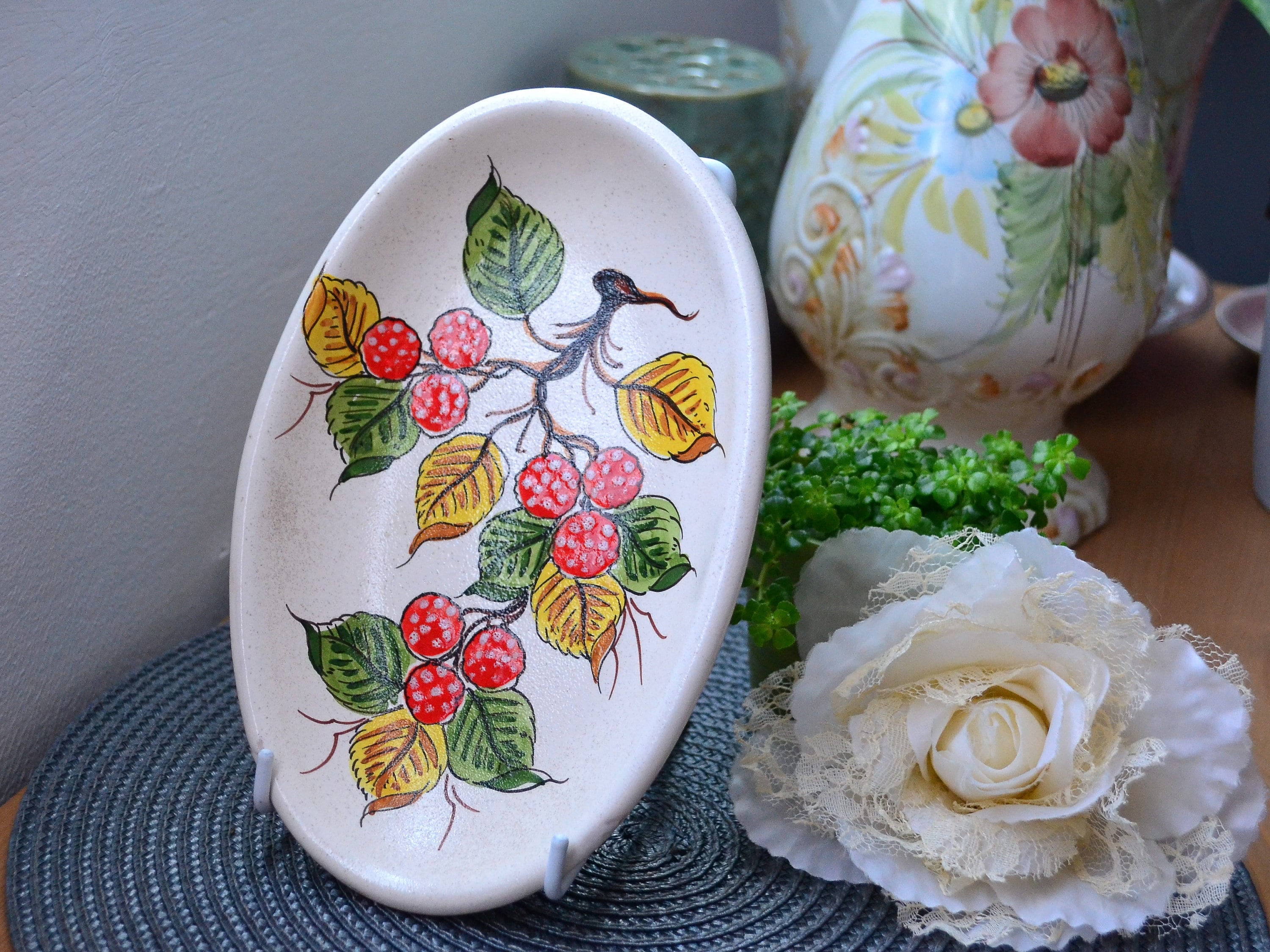 装飾 飾り皿 壁掛け 大皿 有名ブランド ITALY  No１５３ VINTAGE Pottery Hand Painted Plate Dipinto a Mano Italian Ceramic Wall Plate Large Ceramic Berry Wall