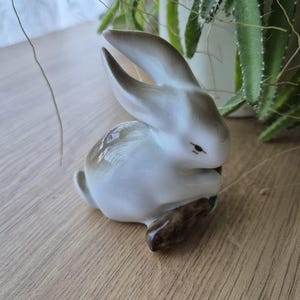 Porcelain figurine of rabbit hare bunny Zsolnay Hungary rabbit hare