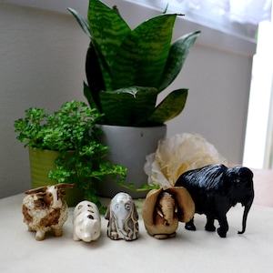 Ceramic animals porcelain pig ceramic elephant ornament  mammoth figurine scottish cow decor British pig ornament blue elephant