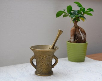 Brass Mortar and Pestle Small Heavy Brass Doctor Gift Herbalist Tool Old Pharmacy Decor Herb Grinder Witch Gift Medicine Maker Mortar