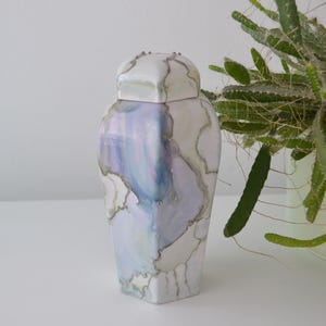 Christine Simon Signerad Studioburk Silverinlägg 16 cm Handmålad 1980-tal