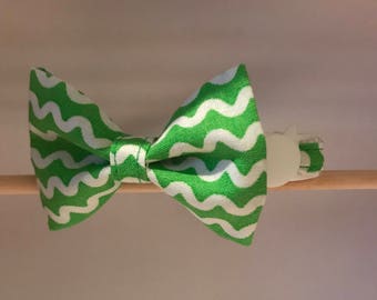 St Patrick's Day Cat Collar with Bow Tie - "Leprechaun Flair" - Breakaway Cat Collar / Kitten Collar