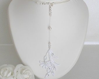 Bijou de dos Doriana fleur dentelle blanche perles blanches et strass de swarovski