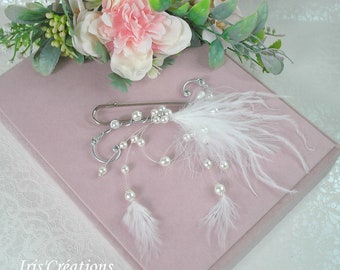 Train attachment ref Vanessa pearls and white or ivory feathers and Swarovski rhinestones