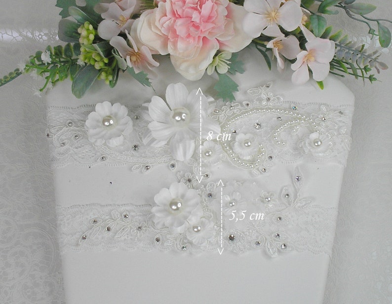 Jarretière double dentelle et fleurs dentelle blanc cassé perles et strass de swarovski image 4