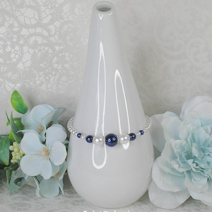 Armband Hochzeit Gina weiße und mitternachtsblaue Perlen