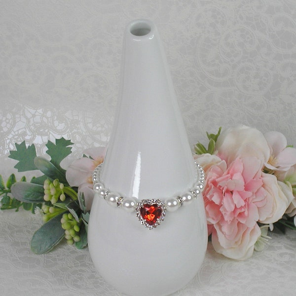 Bracelet Mariage Valéria perles renaissance blanches coeur strass cristal rouge et rondelle strass