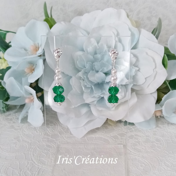 Boucles d'oreilles Swana perles cristal vert émeraude et perles renaissance blanches