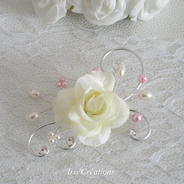 Broche étole ref Rosia fleur et perles ivoire et rose poudré avec strass de swarovski