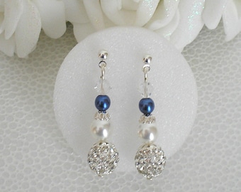 Boucles d'oreilles Romancia perles blanches bleues nuit cristal de swarovski et strass