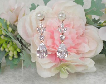 Boucles d'oreilles mariage dorées rose strass cristal zircon et perles blanches