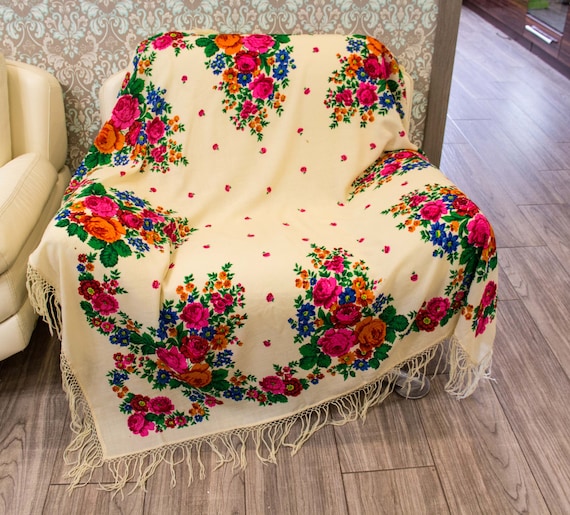 SALE ! Vintage shawl Russian shawl Wool floral sca