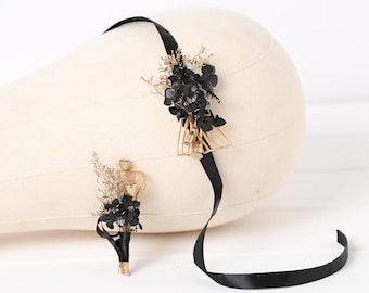 Black gold halloween boutonniere and corsade, black goth gold boutonniere , gothic halloween wedding boutonniere, black gold wedding