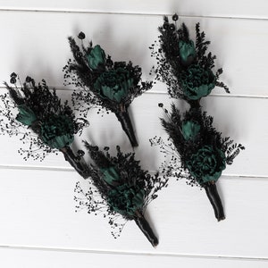 Ramo de peonías de color negro esmeralda oscuro, ramo de peonías de color negro verde oscuro, ramo de boda gótico de color esmeralda oscuro, ramo de color esmeralda