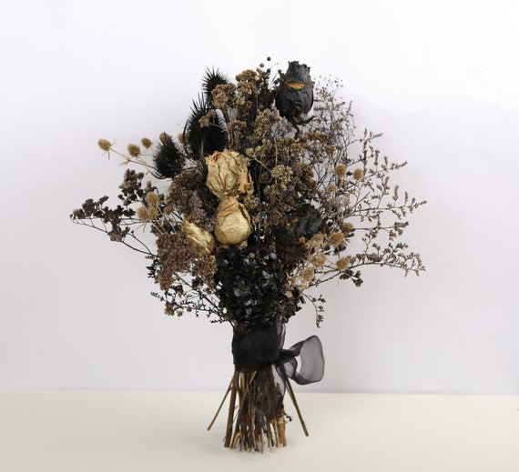 Black Ivory Gold Pampas Grass Bouquet, Gothic Wedding Bouquet With Ivory  Peonies and Gold Roses, Black Gold Wedding Bouquet 