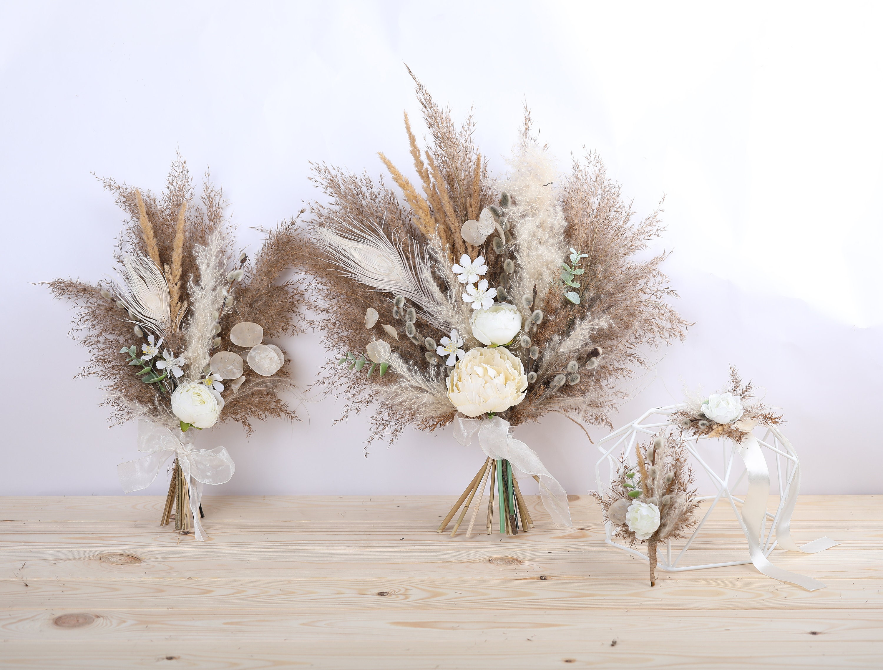 Neutral Earthy Tone Dried Flowers Bouquet / Wildflowers Bouquet / White  Muted Tone Flowers Arrangement 