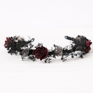 Schwarze Blumen Krone, Gothic Hochzeitskrone, Halloween Haarkrone, Gothic Blumenkranz, schwarze Brautkrone