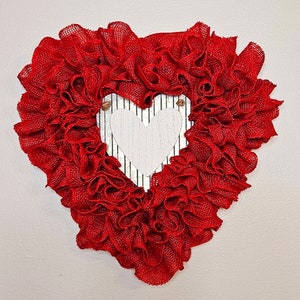 Valentine&#39;s Day Wreath, Red Heart Wreath, Burlap wreath,