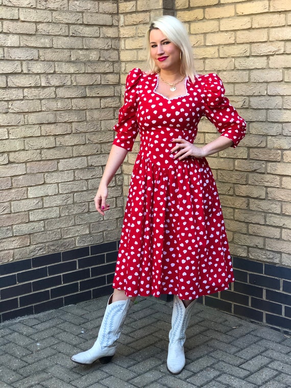 Sweetheart- 80s puff sleeve dress