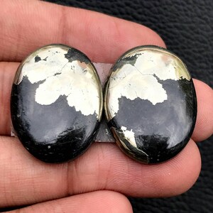 Gouden Apache Pyriet Paar Cabochon...Ovale Cabochon...27x20x5mm...58Cts...#G6943