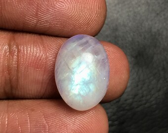 Witte Regenboog Maansteen Cabochon...Ovale Cabochon...16x12x7 mm...11 Cts...A#L6141