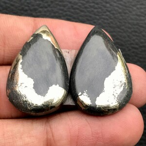 Gouden Apache Pyriet Paar Cabochon... Peer Cabochon...30x18x4mm...51Cts...#G6955