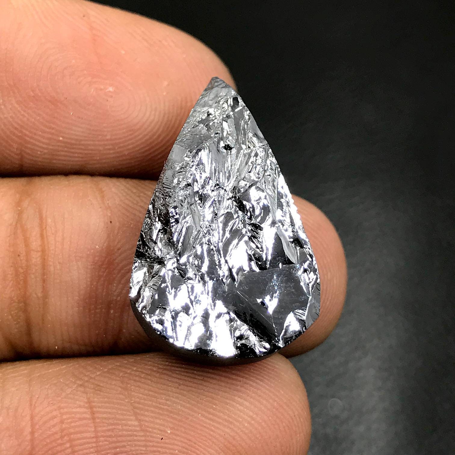 【天然スフェーン】4mm 大粒 4.36ct】天然スフェーン 天然ダイヤモンド ネックレス