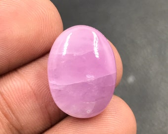 Kunzite Cabochon...Oval Cabochon...19x14x6 mm...17 Cts...A#M4480