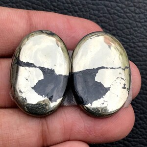 Gouden Apache Pyriet Paar Cabochon...Ovale Cabochon...27x18x5mm...71Cts...#G6946
