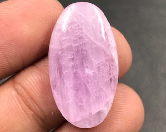 Kunzite Cabochon...Oval Cabochon...28x16x5 mm...21 Cts...A#M4475