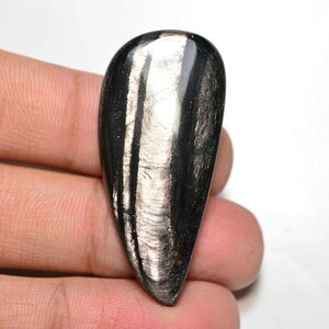 Hypersthene cabochon... Vrije vorm cabochon...42x19x6mm...45Cts...#i6884