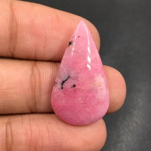 Cabujón de rodonita... Cabujón de pera... 29x16x5 mm... 18 Cts... A#K8183