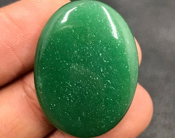 Cabochon jade vert...Cabochon ovale...31x23x6 mm...38 Cts...A#M3873