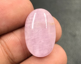 Kunzite Cabochon...Oval Cabochon...21x14x6 mm...16 Cts...A#M4479