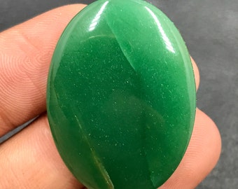 Cabochon jade vert...Cabochon ovale...35x26x5 mm...41 Cts...A#M3868